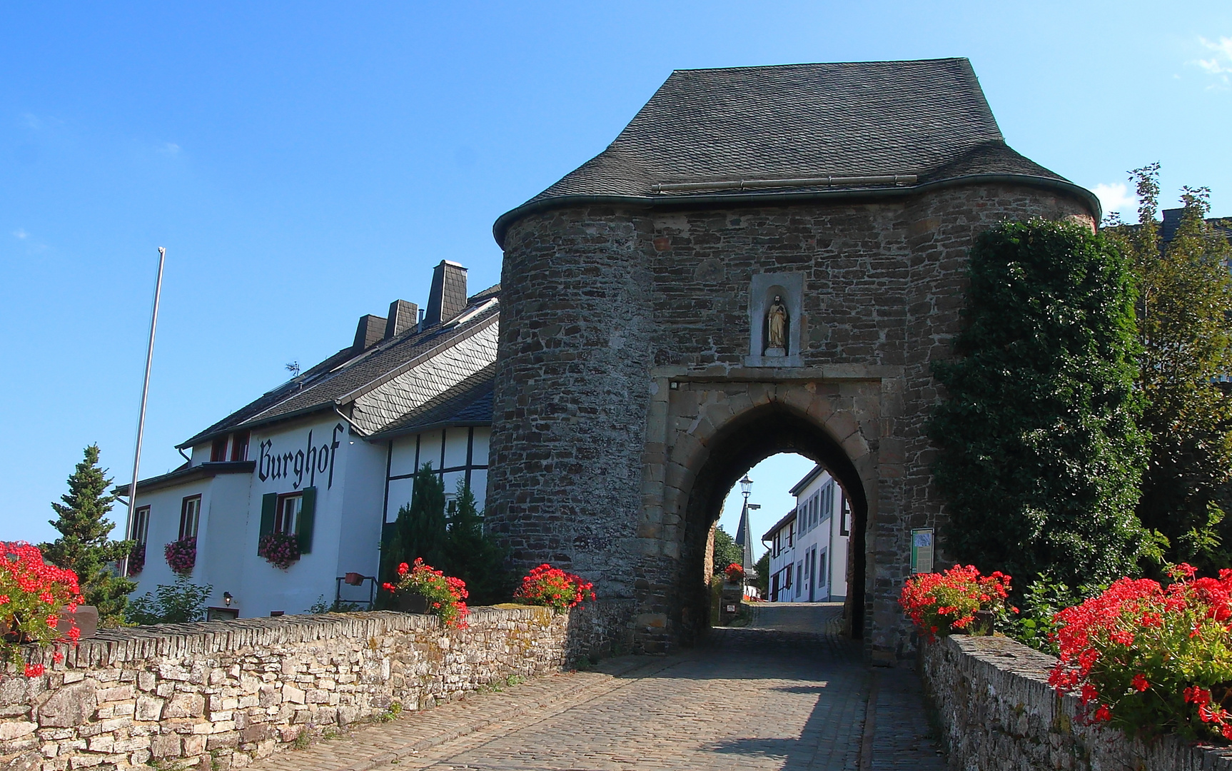 Burg Reifferscheid Eifel