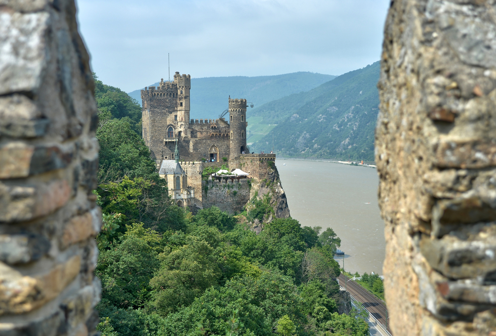 Burg Rheinstein in (Fast-) 3D