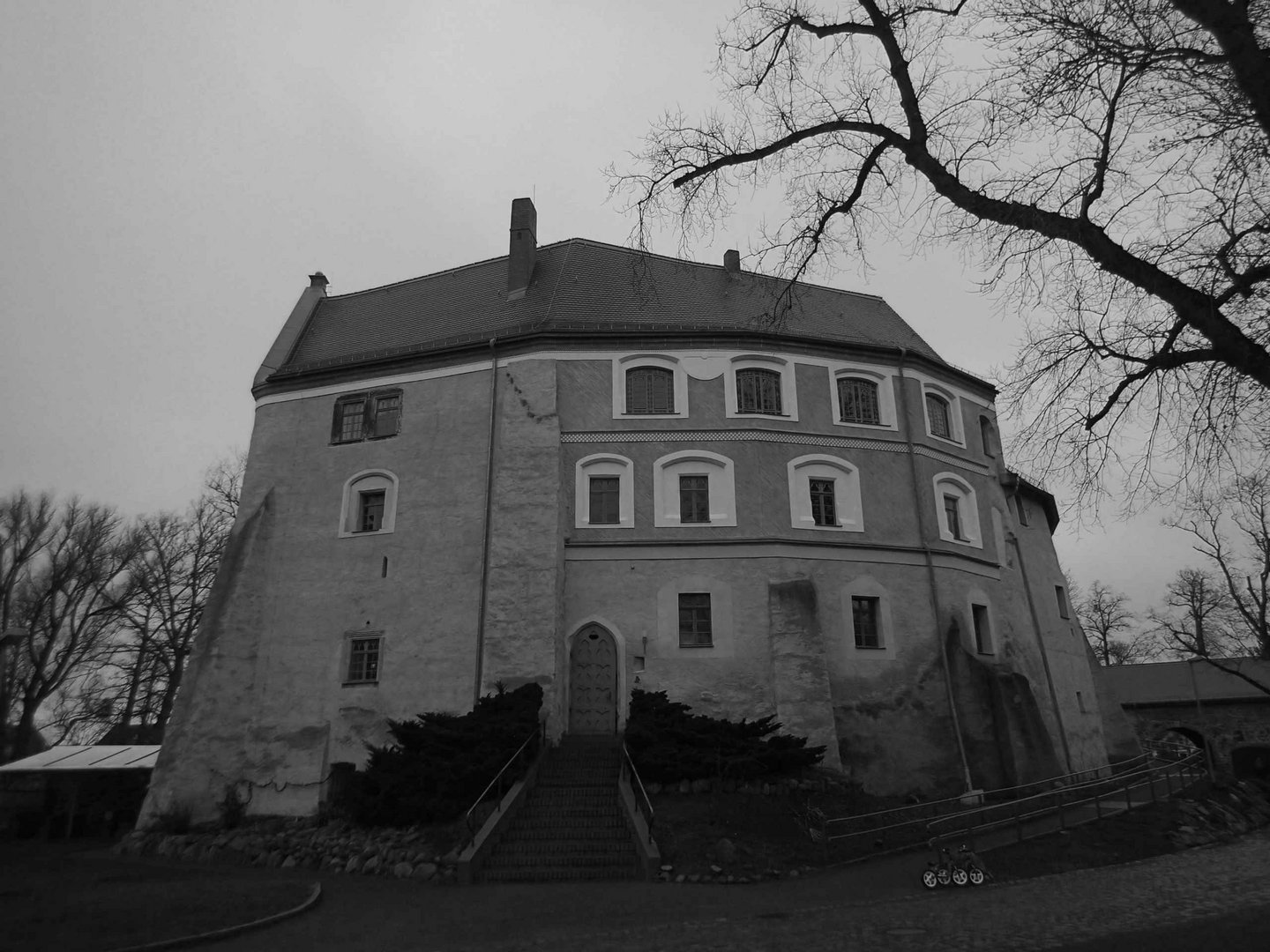 Burg Rosslau am Abend