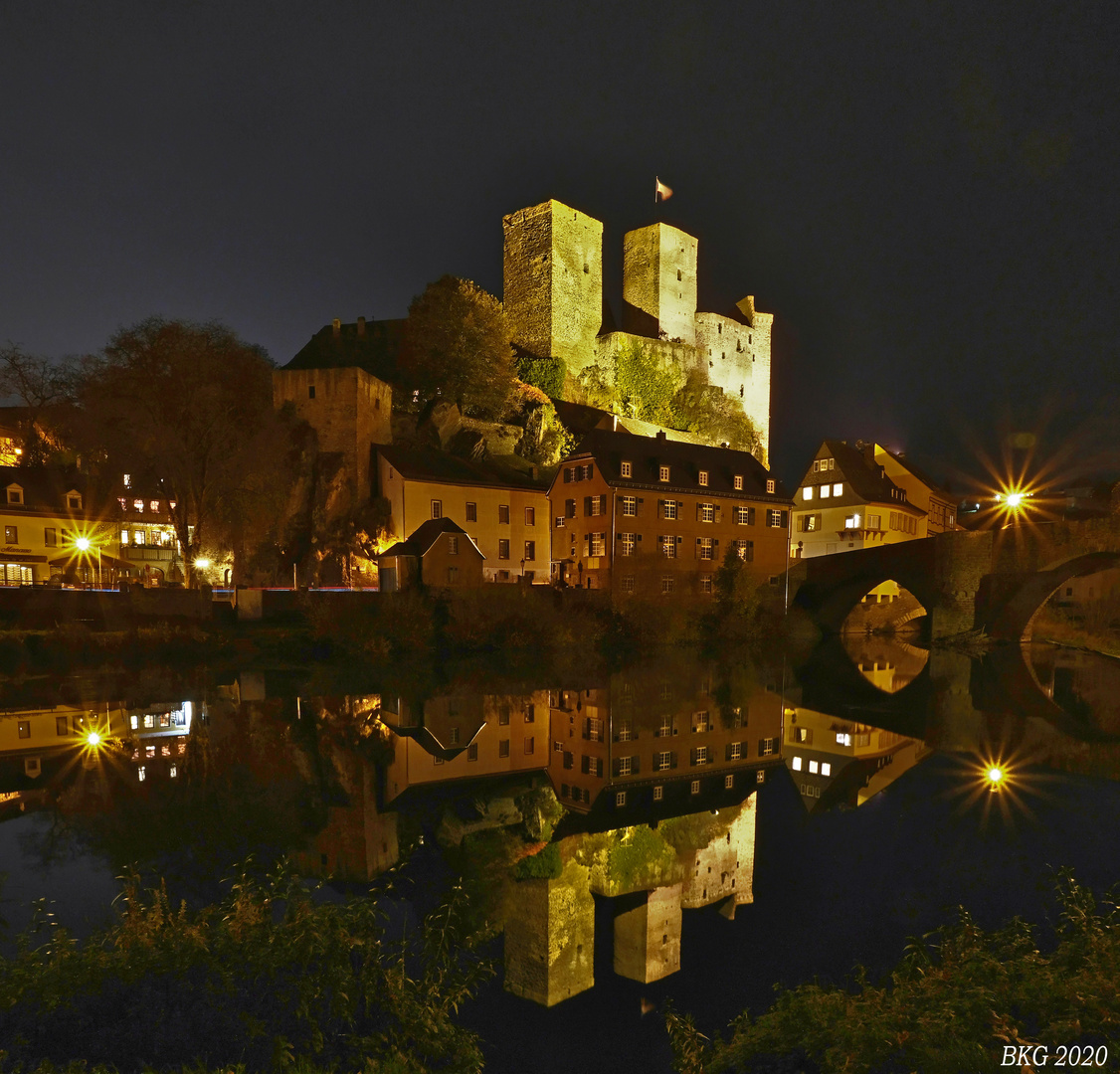 Burg Runkel by night  