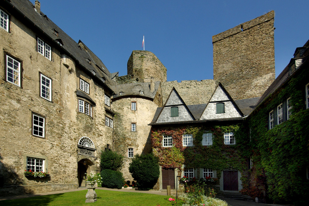 Burg Runkel / Lahn (Erster Innenhof)