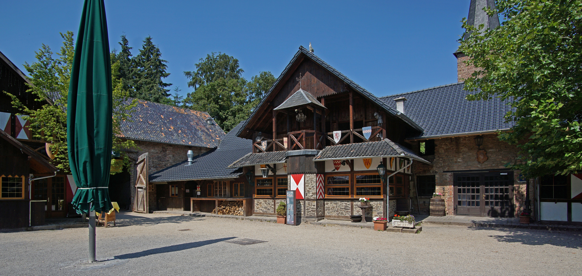 Burg Satzvey (8) Burgschänke