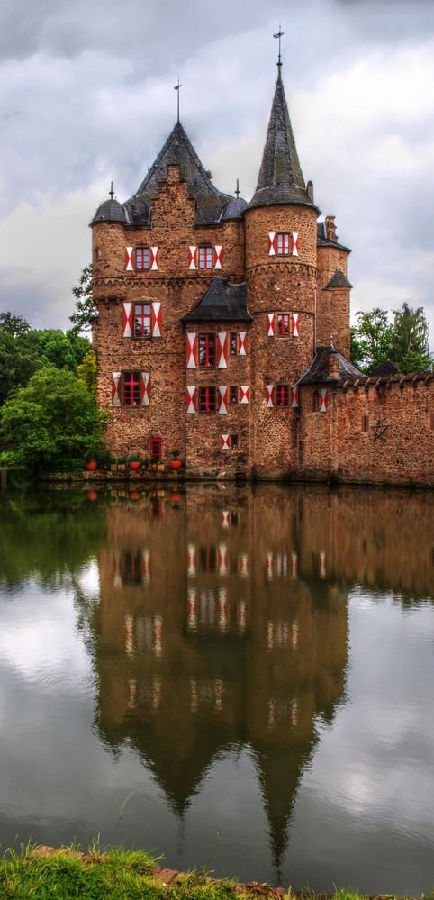 Burg Satzvey