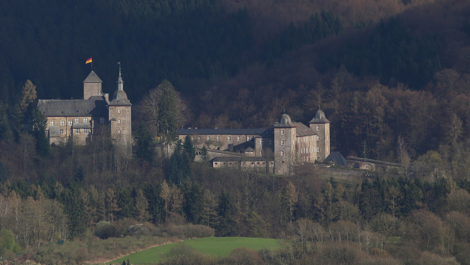 Burg Schnellenberg bei Attendorn (2016_04_15_EOS 6D_3656_ji)
