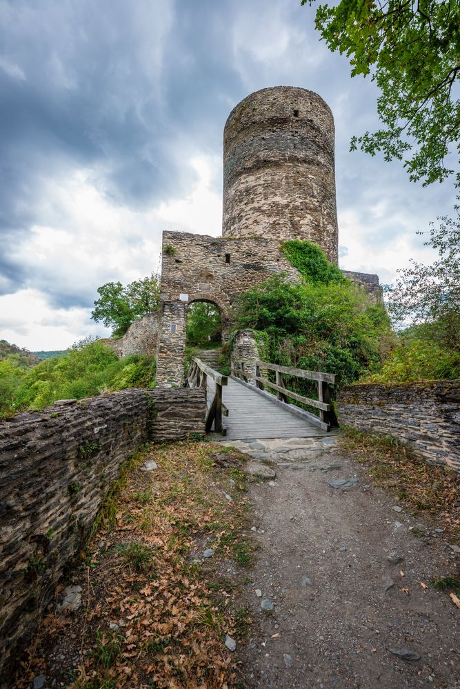 Burg Stahlberg 08 Foto & Bild | kapelle, burg, ruine Bilder auf ...