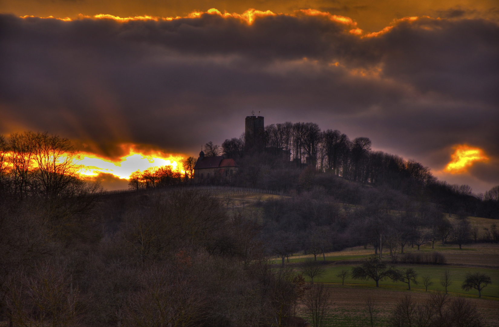 Burg Steinsberg im Sonnenuntergang