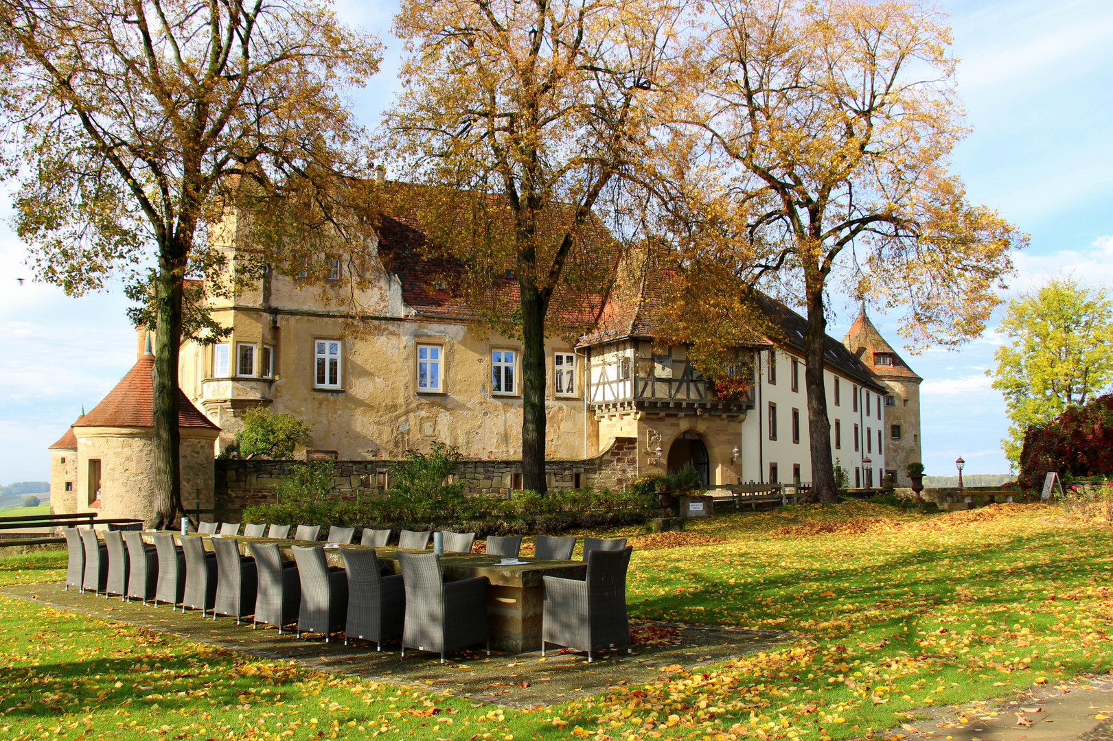 Burg Stettenfels im Herbst