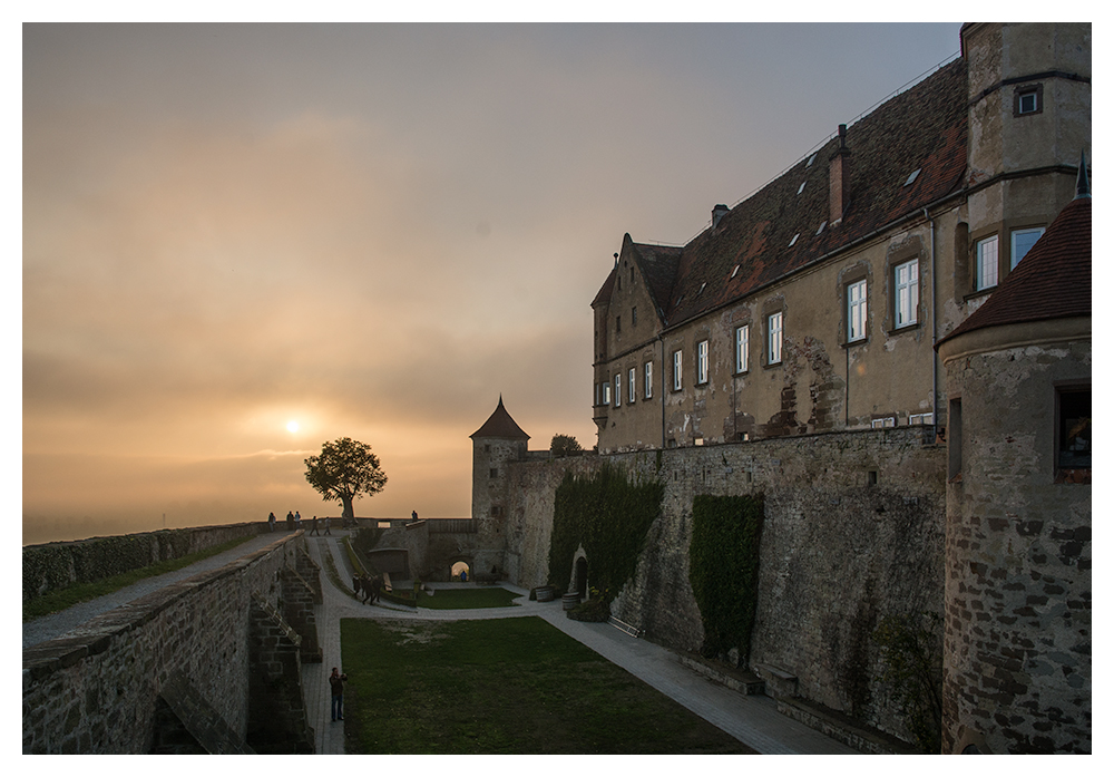 Burg Stettenfels im Herbstlicht