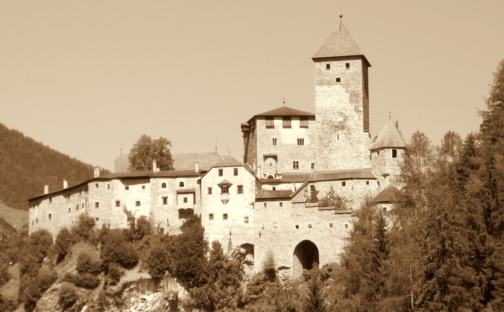 Burg Taufers