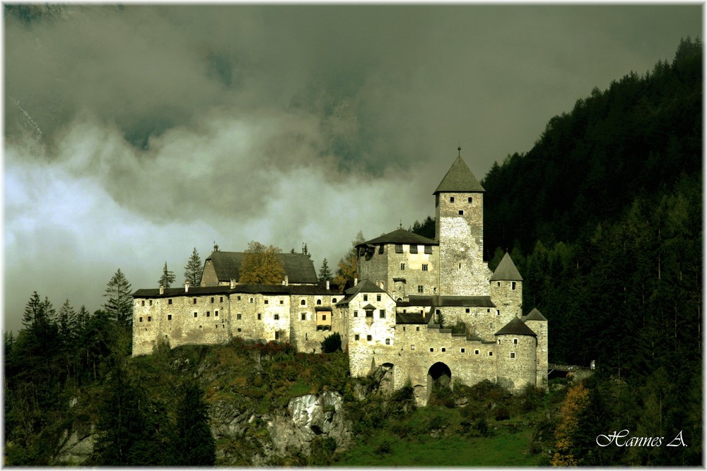 Burg Taufers