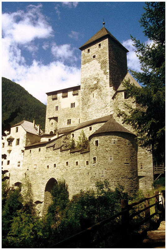 Burg Taufers