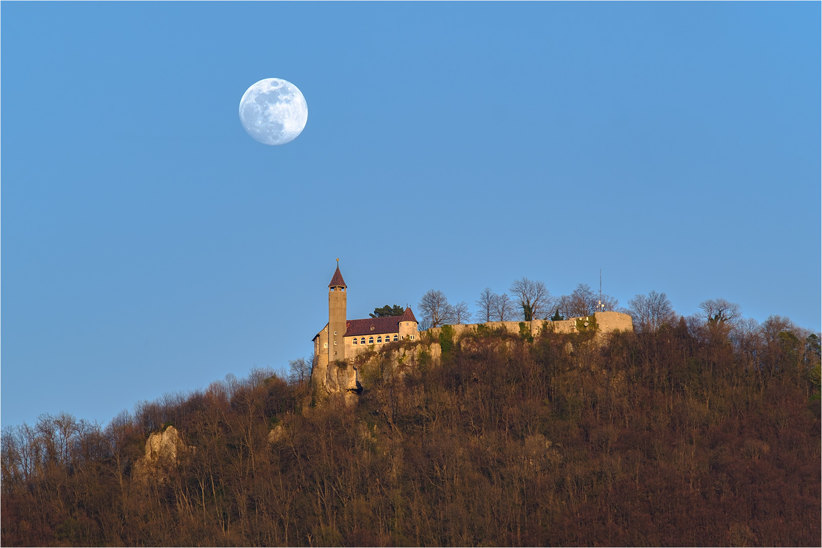 Burg Teck am Abend