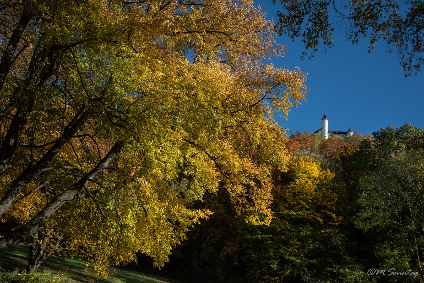 Burg Teck im Herbst 