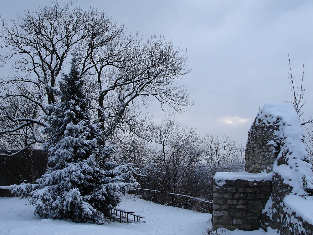 Burg Teck im Schnee II...