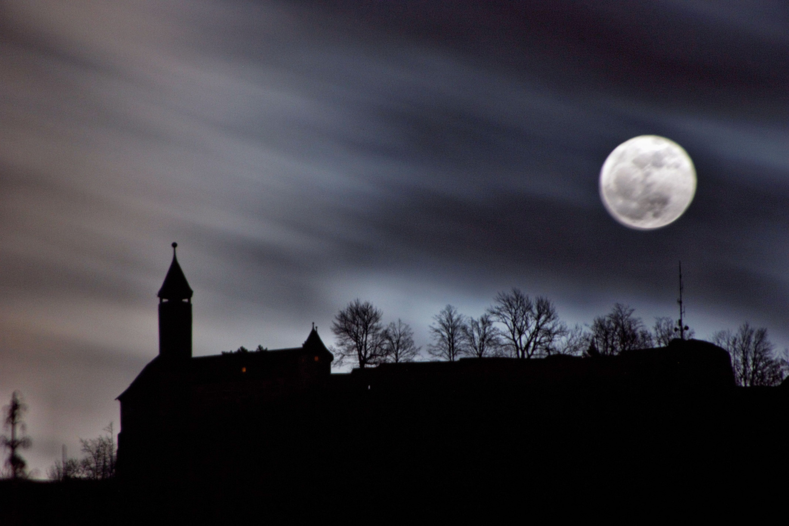 burg teck im vollmond