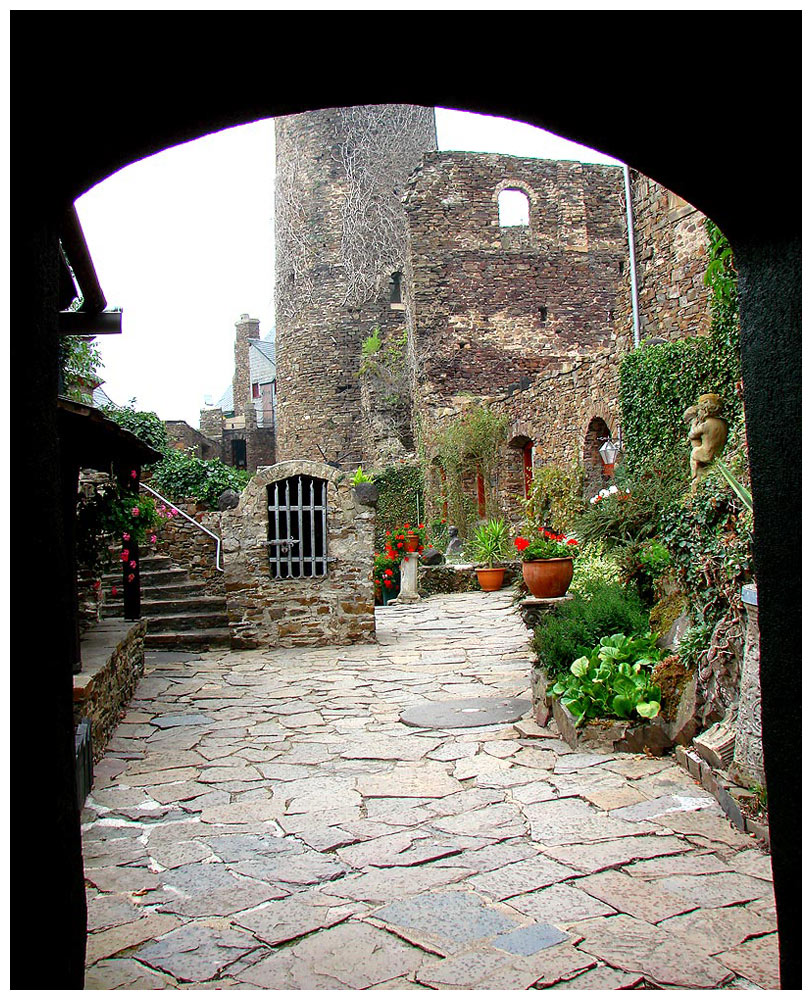 Burg Thurant - Blick in den Innenhof