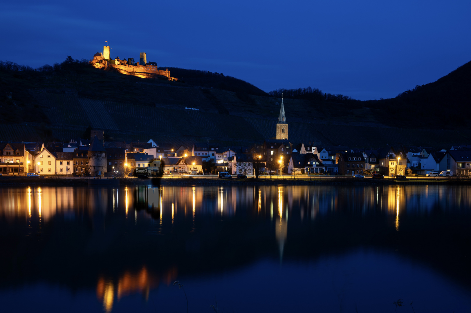 Burg Thurant oberhalb von Alken (Mosel)