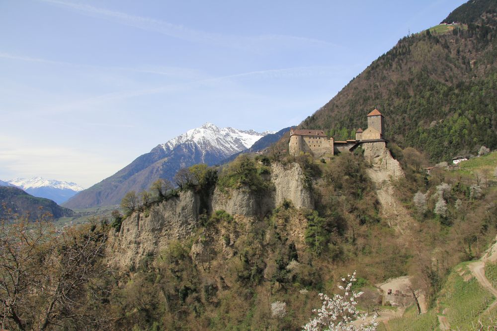 Burg Tirol