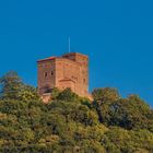 Burg Trifels im Abendlicht