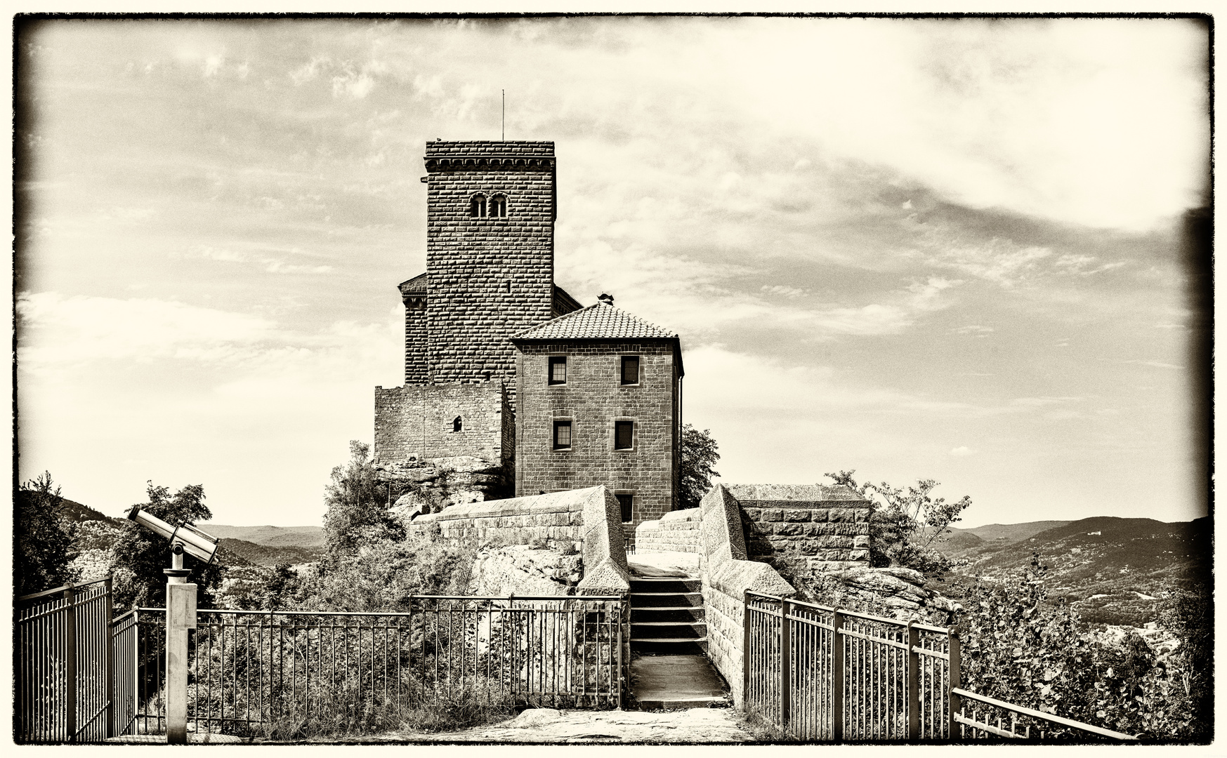 Burg Trifels-Südseite (3)-sw3