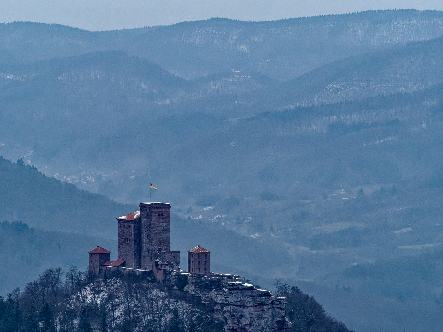 Burg Trifels vom Rehbergturm aus