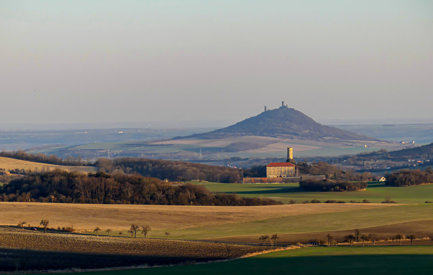 Burg und Schloss