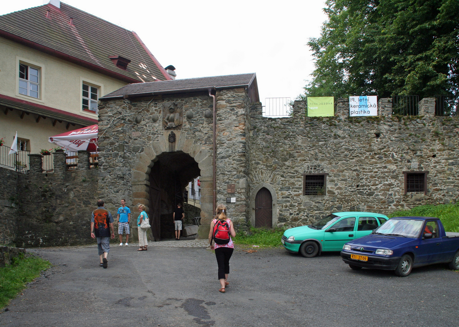 Burg und Schloss Klenova 1