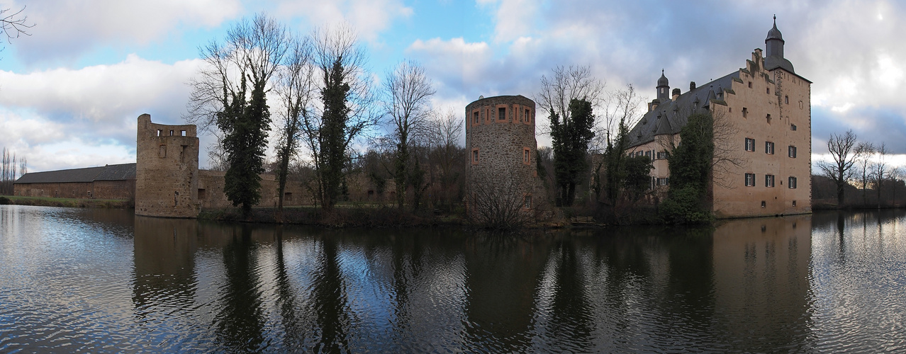 Burg Veynau