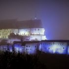 Burg Vianden im Abendnebel