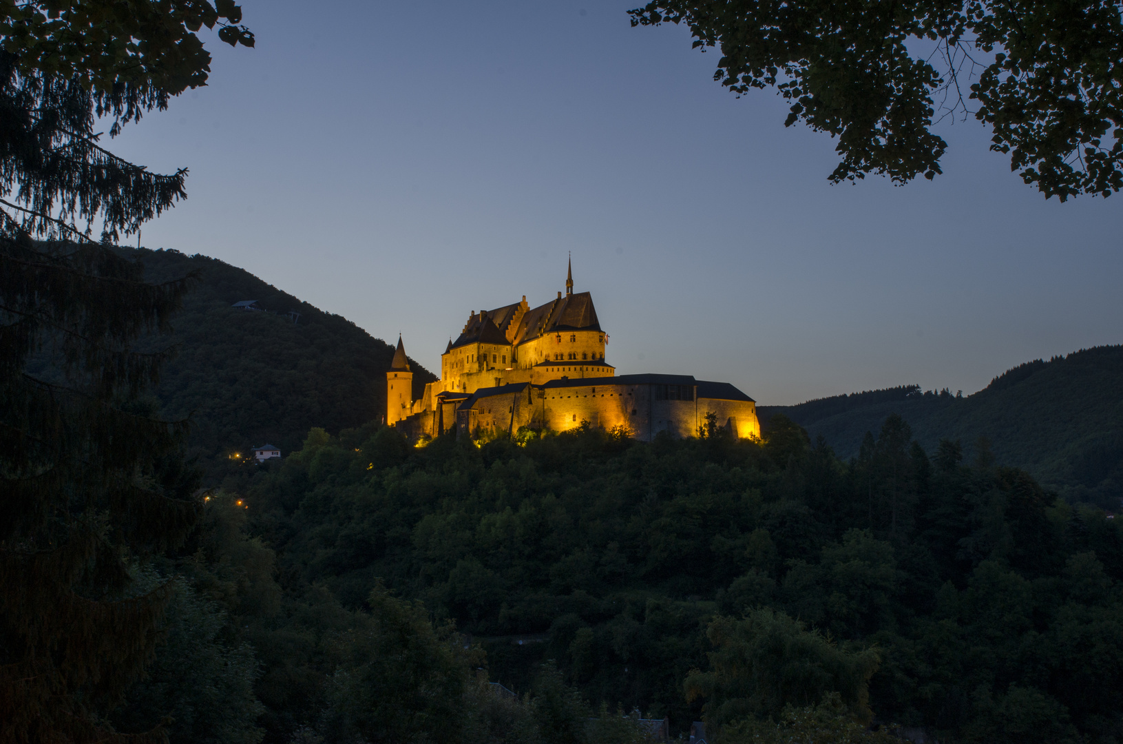 Burg (Vianden LU)