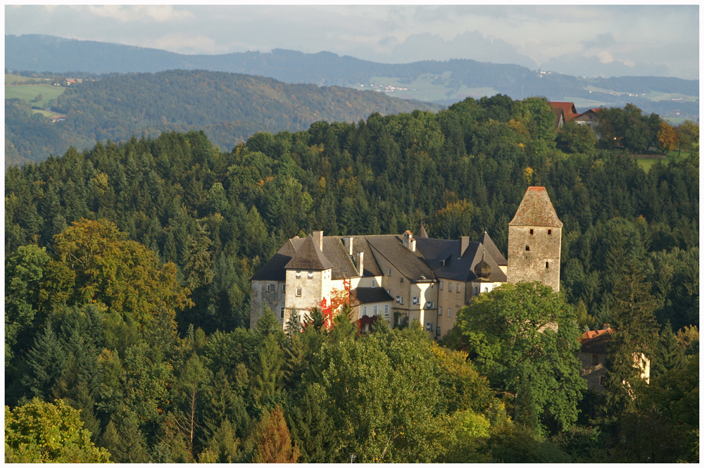 Burg Vichtenstein im Herbst