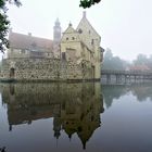 Burg Vischering im Morgennebel.