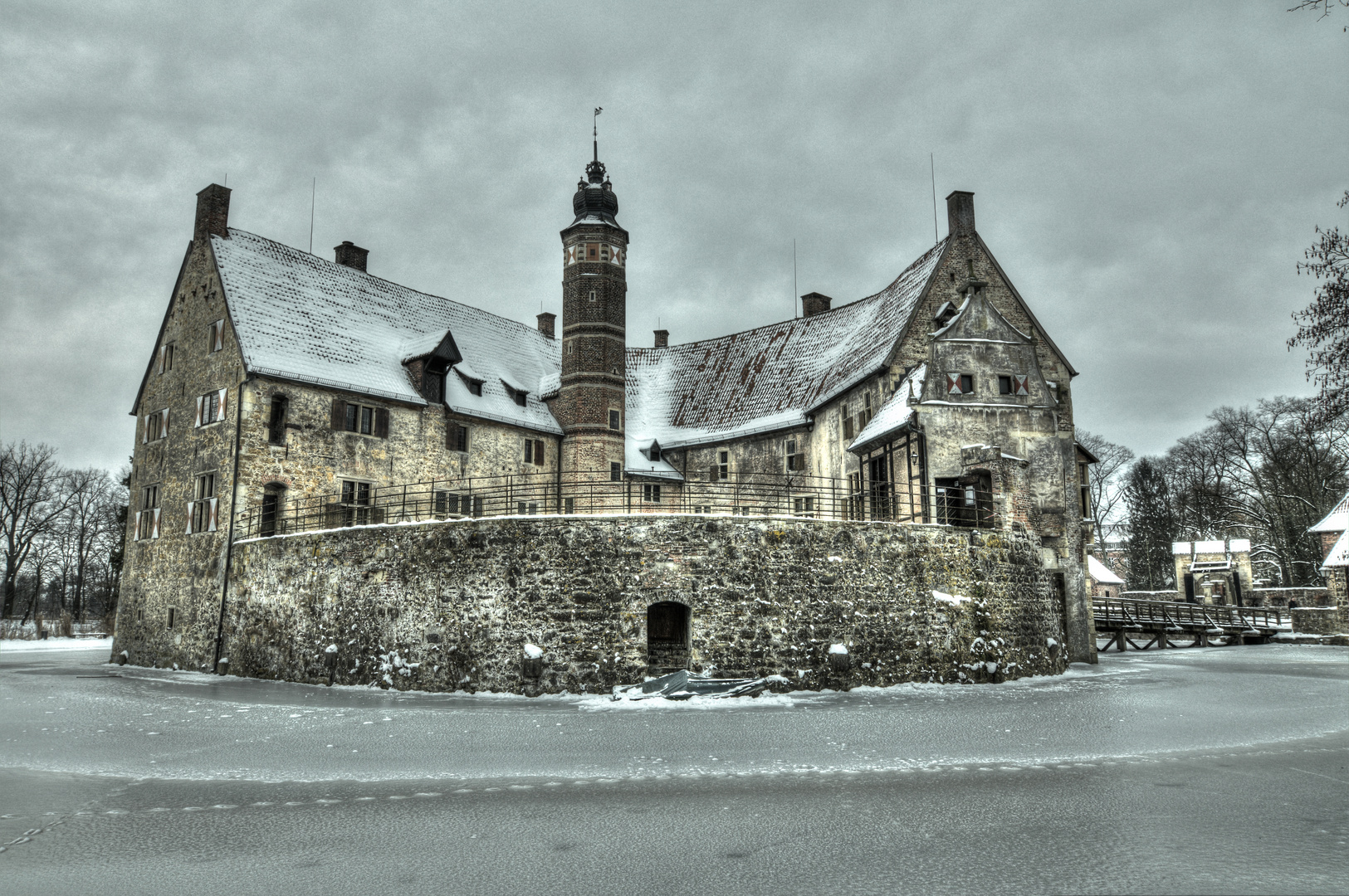 Burg Vischering im Winter (Version 1)