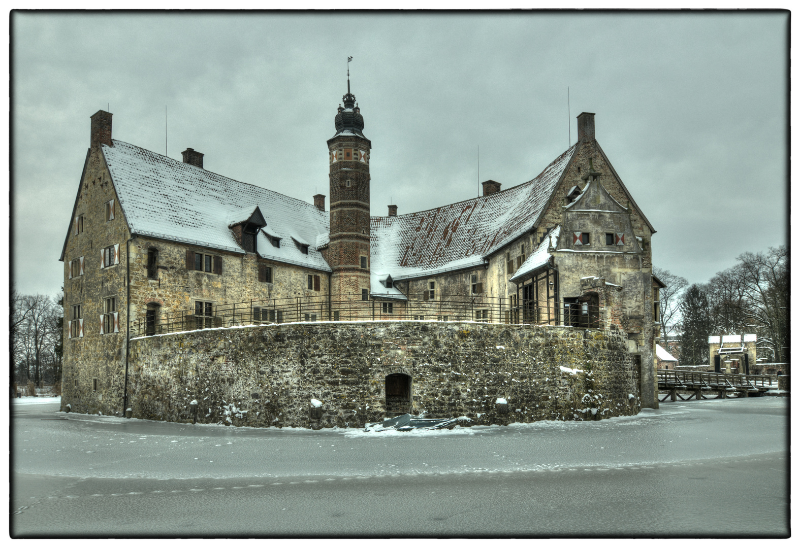 Burg Vischering im Winter (Version 2)