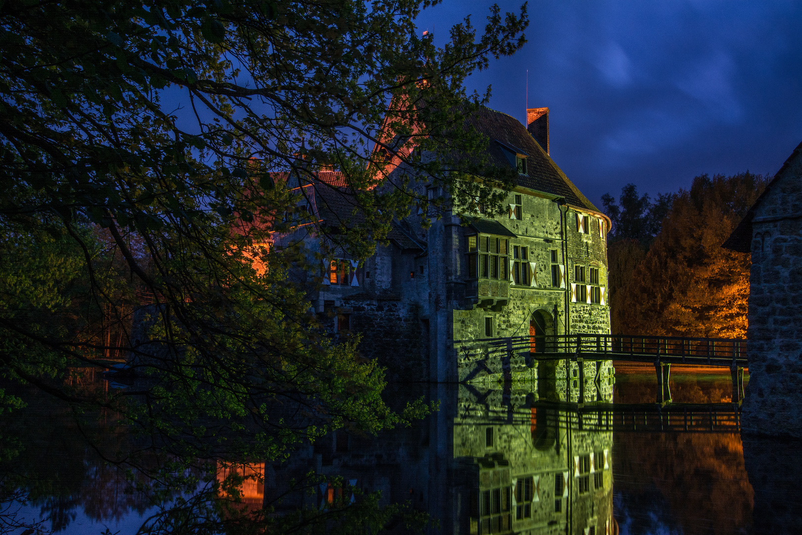 Burg Vischering zur blauen Stunde 1