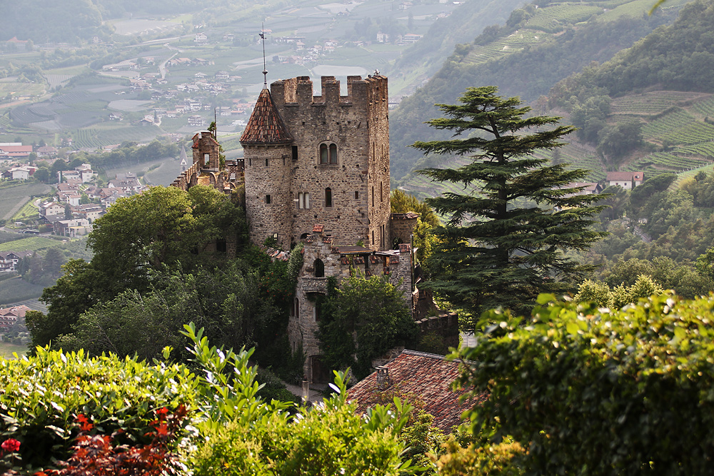 Burg von Dorf Tirol 