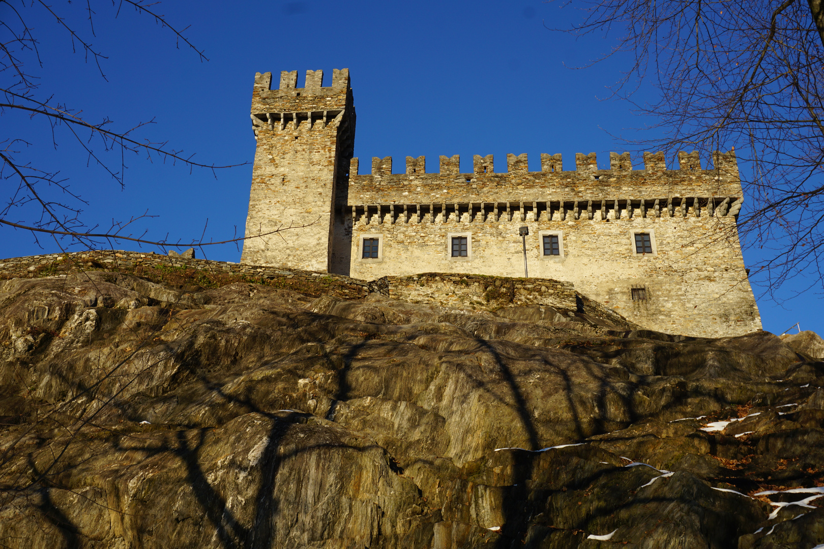 Burg von Sasso Corbaro Tessin 