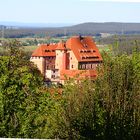 Burg Wernfels im Frühling