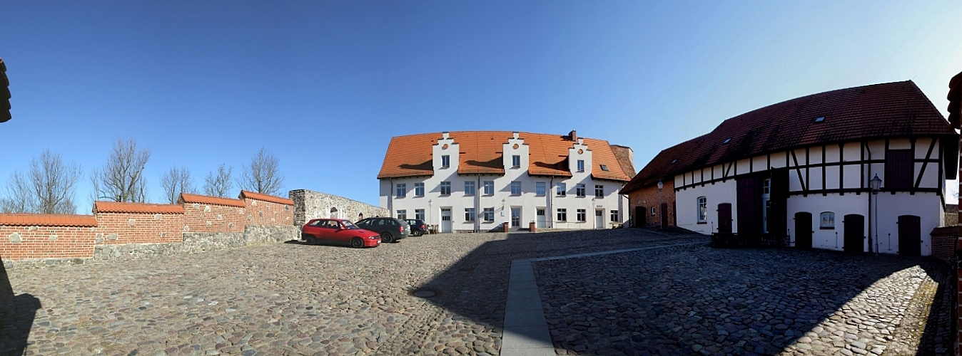 Burg Wesenberg- mini weit & breit