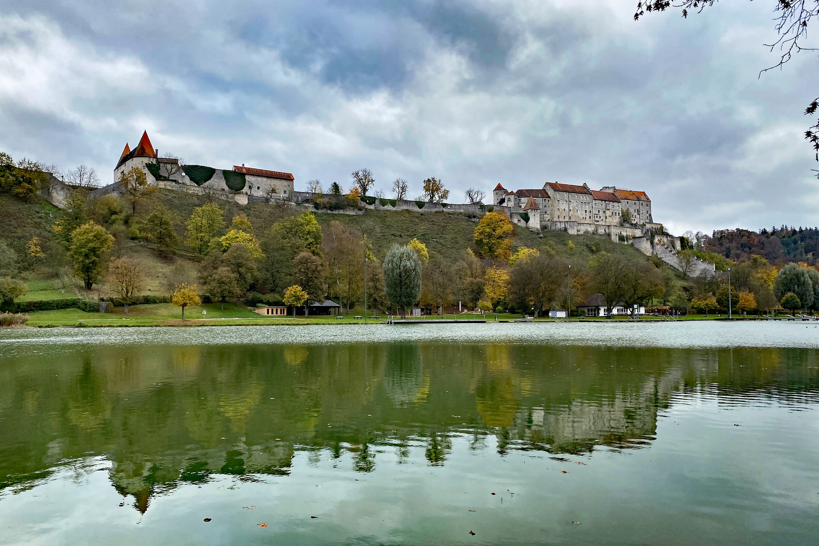 Burg zu Burghausen im Herbst