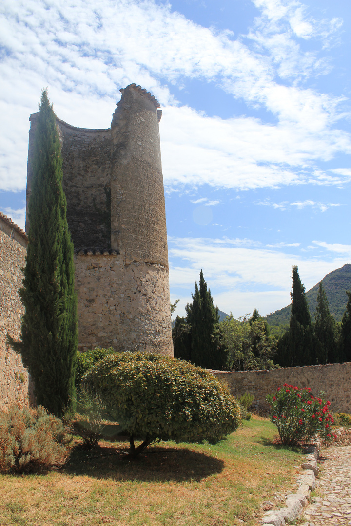 Burganlage in Nähe von Barjols
