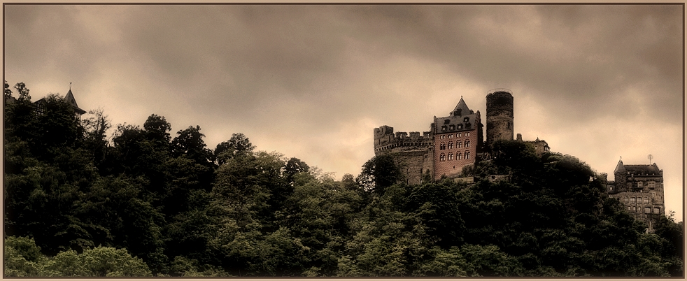 Burgansicht - Oberwesel ….