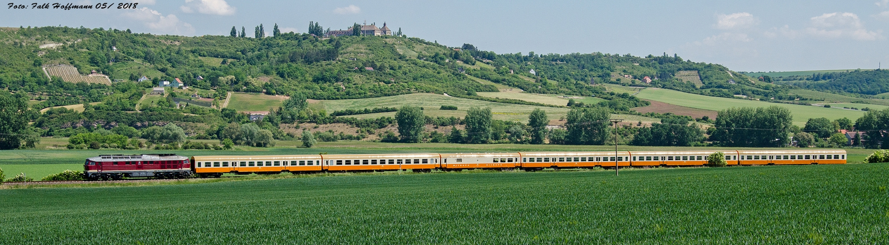 Burgblick bei Kirchscheidungen - pano