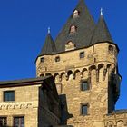 Burgdetail von Schloss Hülchrath in der Novembersonne...