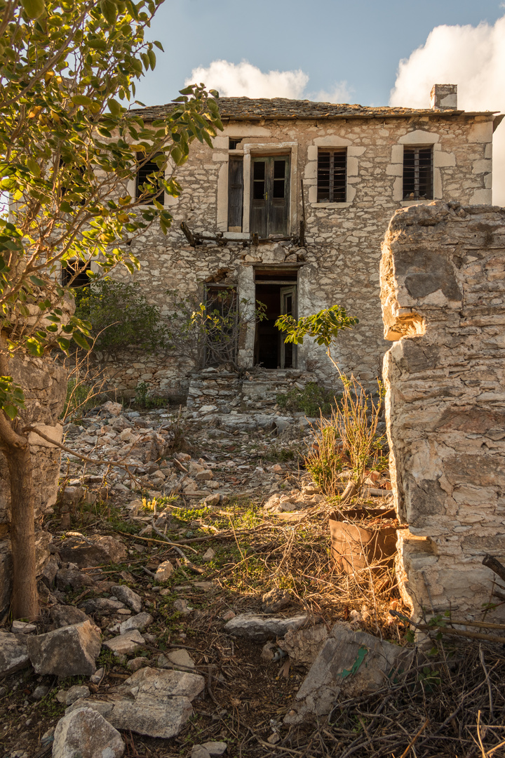 Burgen und Ruinen / Runie in Theologos/Thassos