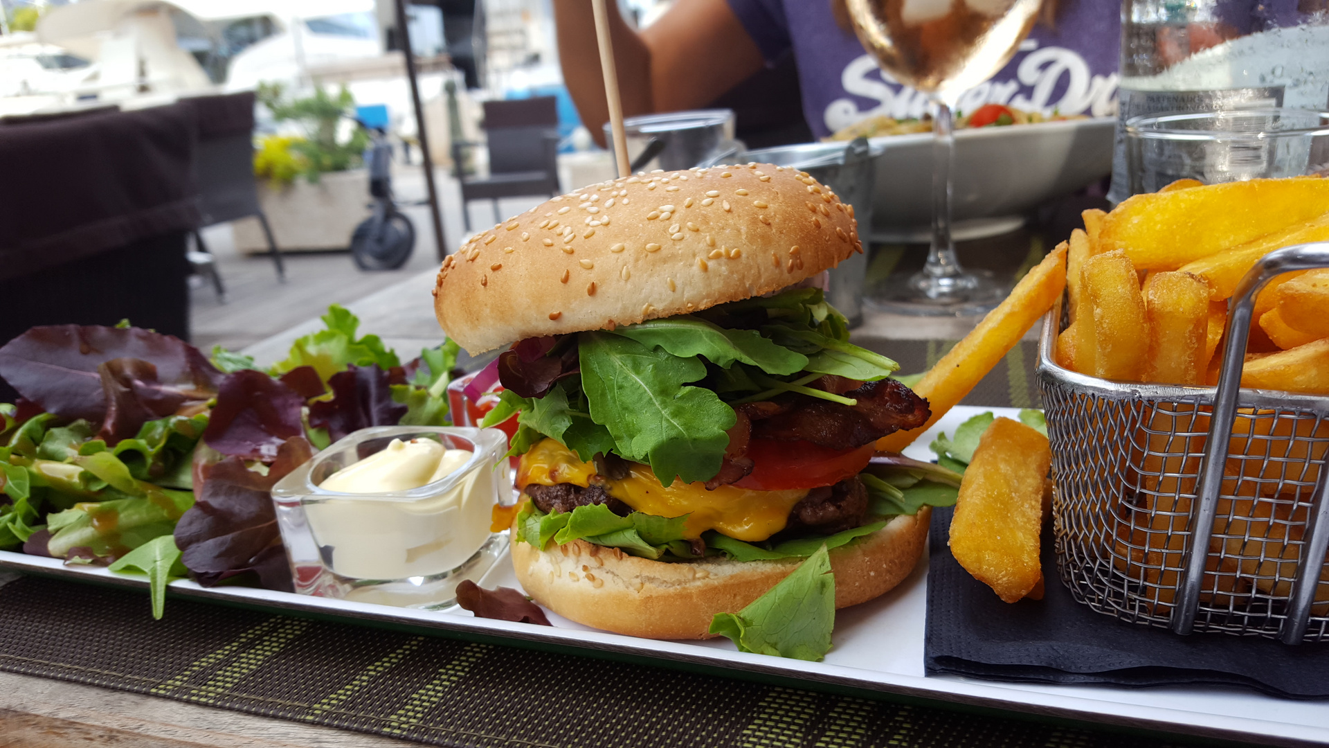 Burger im Port de Plaisance, Beaulieu-sur-Mer