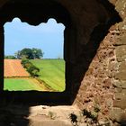 Burgfenster zum Feld