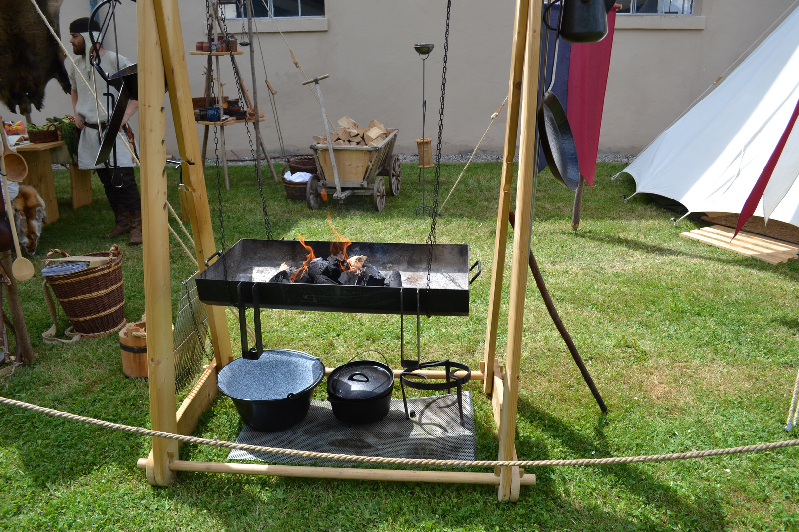 Burggraben - bereit zum Kochen