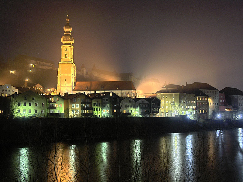 Burghausen Altstadt Nacht 1