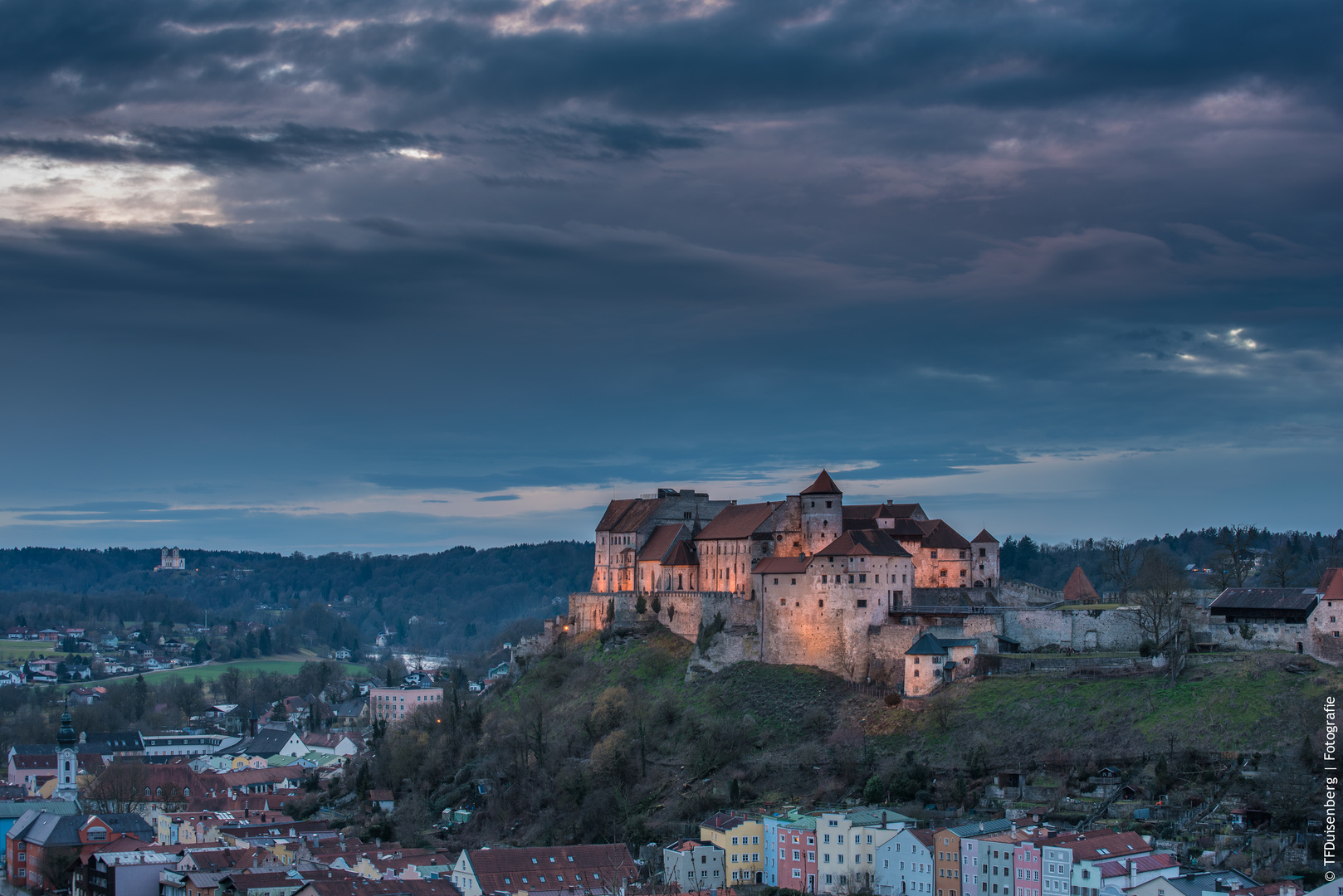 Burghausen in der Abenddämmerung